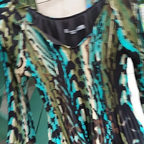 SIGNATURE BY LARRY LEVINE PETITE SMALL TOP - Picture 4 of 6